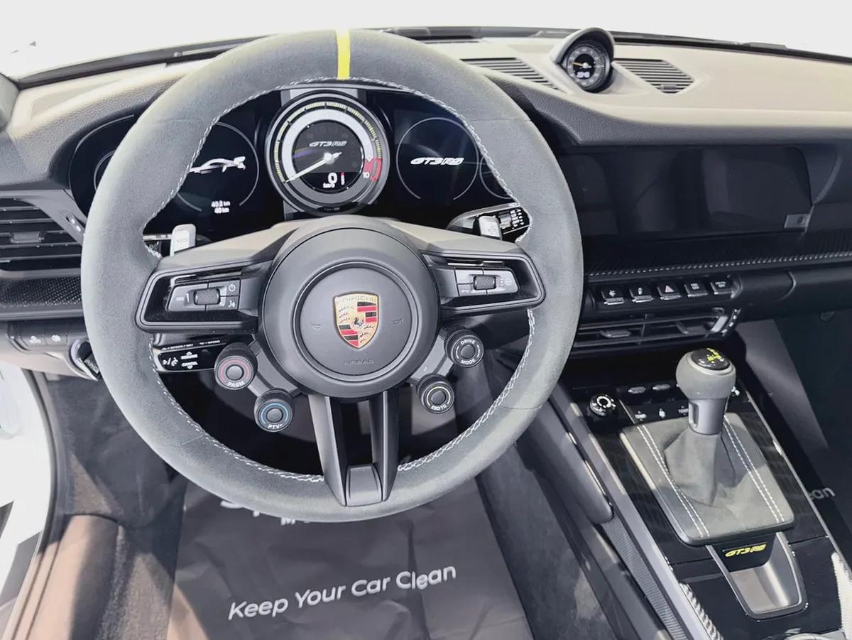 PORSCHE CARRERA 911 GT3 RS / 2025 / BRAND NEW / CARBON FIBER INTERIOR-4-4