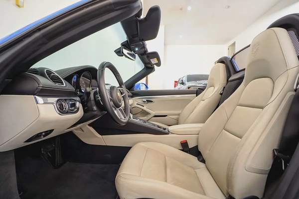 AED 4778 PM | PORSCHE BOXSTER 718 STYLE EDITION 2023 | FULL PORSCHE SERVICE HISTORY | LOW KMS | GCC