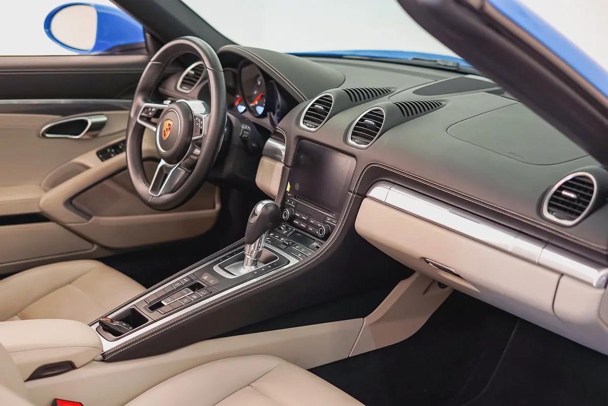 AED 4778 PM | PORSCHE BOXSTER 718 STYLE EDITION 2023 | FULL PORSCHE SERVICE HISTORY | LOW KMS | GCC-16-16