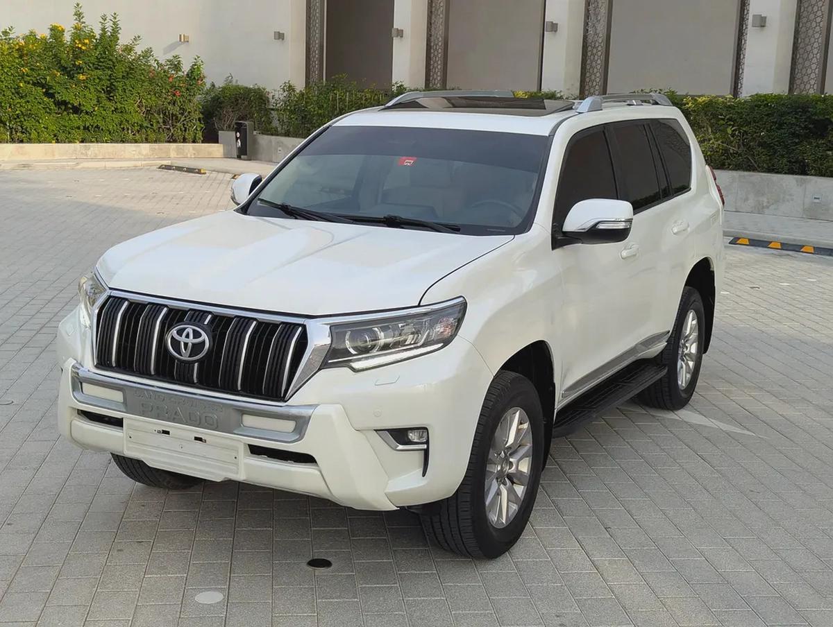 Toyota Prado VXR 2018 Full Option-V6 4.0L - GCC Specs - Well Maintained-1-1