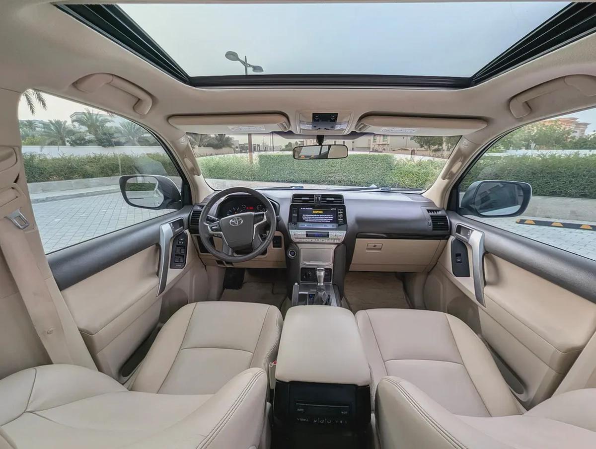 Toyota Prado VXR 2018 Full Option-V6 4.0L - GCC Specs - Well Maintained-2-2