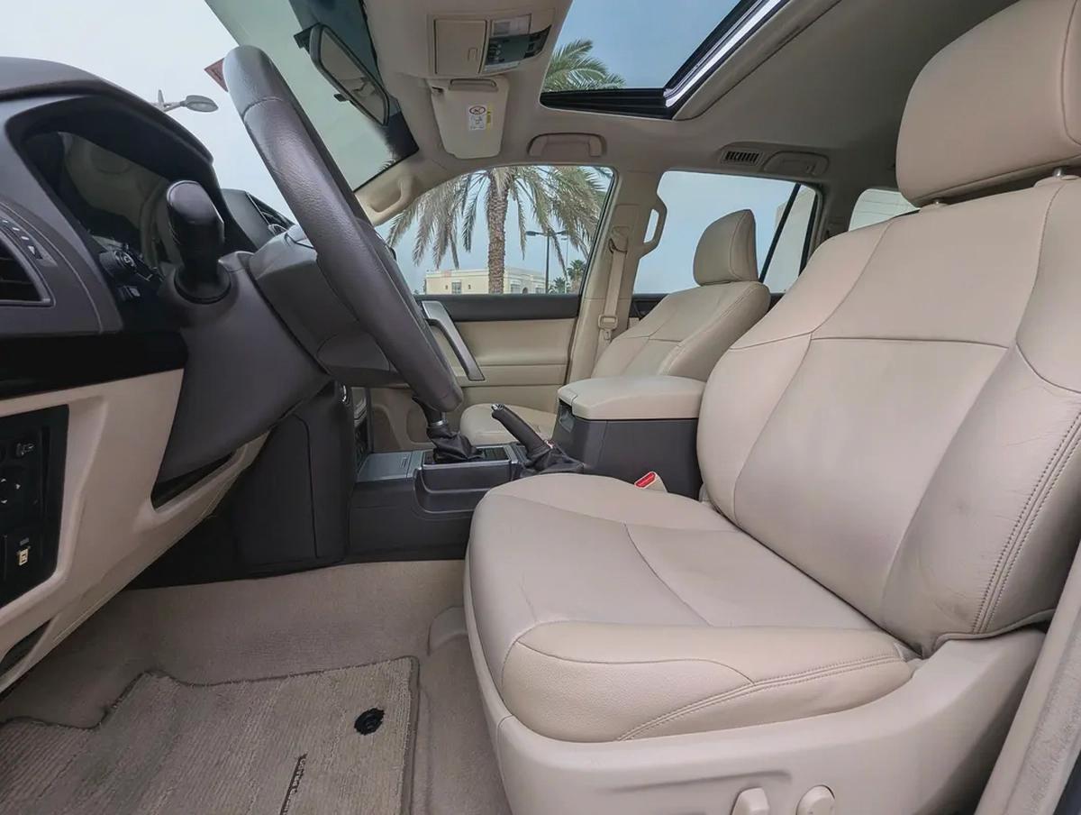 Toyota Prado VXR 2018 Full Option-V6 4.0L - GCC Specs - Well Maintained-6-6