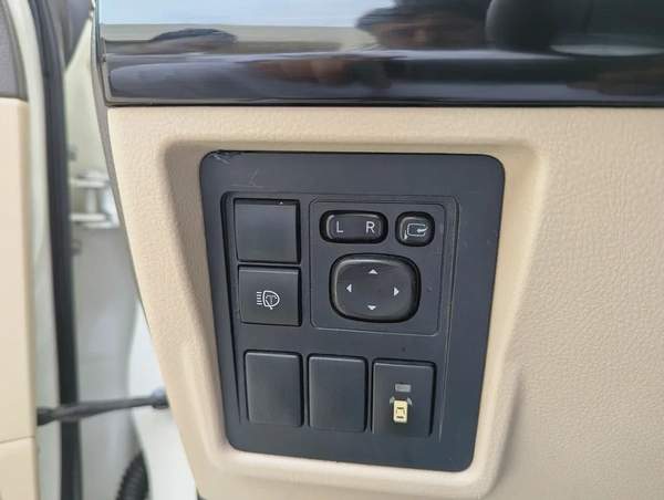 Toyota Prado VXR 2018 Full Option-V6 4.0L - GCC Specs - Well Maintained