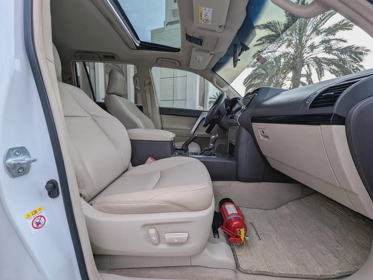 Toyota Prado VXR 2018 Full Option-V6 4.0L - GCC Specs - Well Maintained-18-18