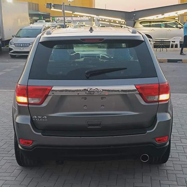 Jeep Grand Cherokee 2011 GCC Specs