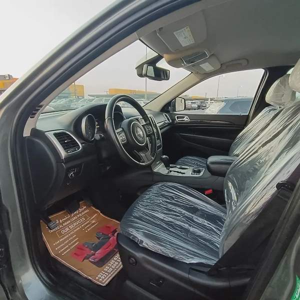 Jeep Grand Cherokee 2011 GCC Specs
