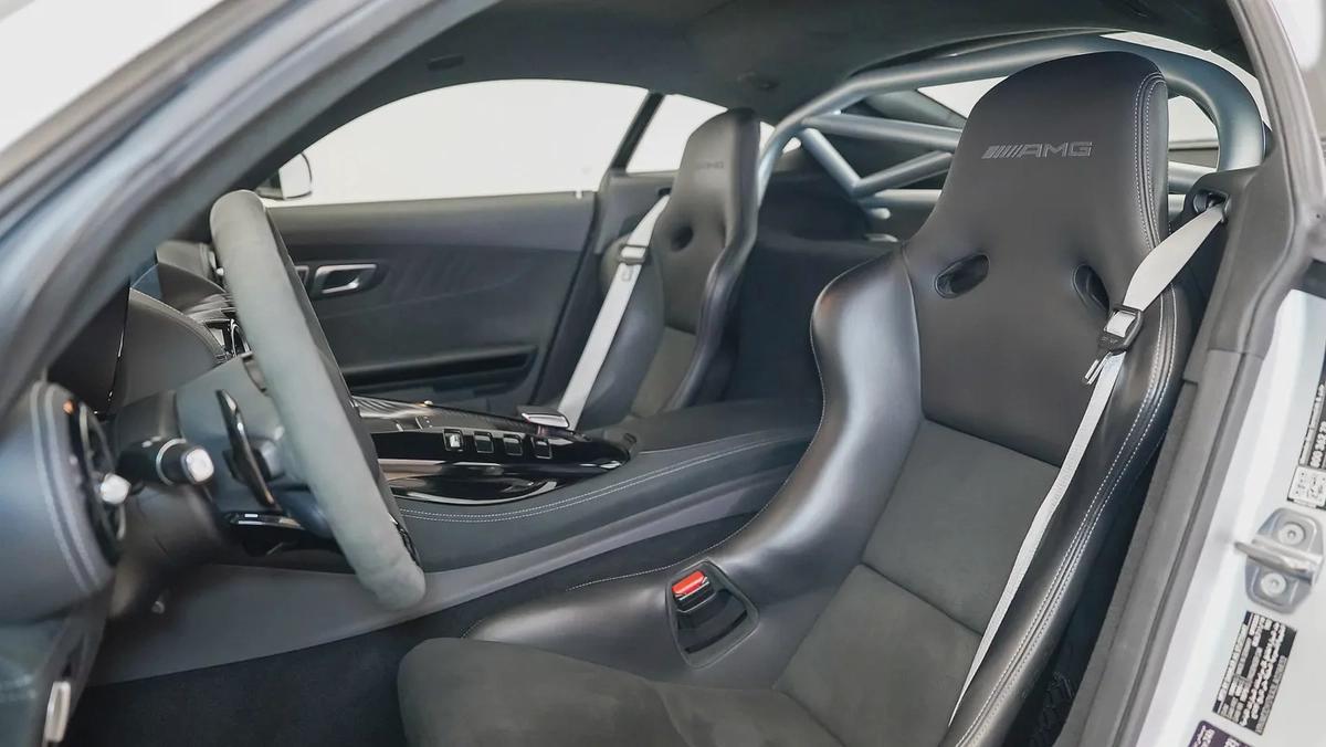 Special Offer | AED 8,853 PM | Carbon Pack, Low KM, GCC | AMG GT R Pro-7-7