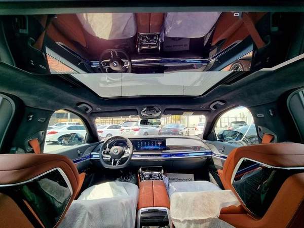 BMW 740i M Sport Warranty & Service 2026 GCC