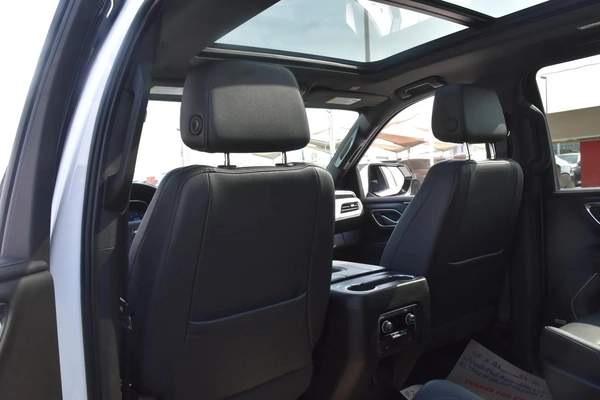 CHEVROLET SUBURBAN LT 6 SEATS 2022 | WHITE