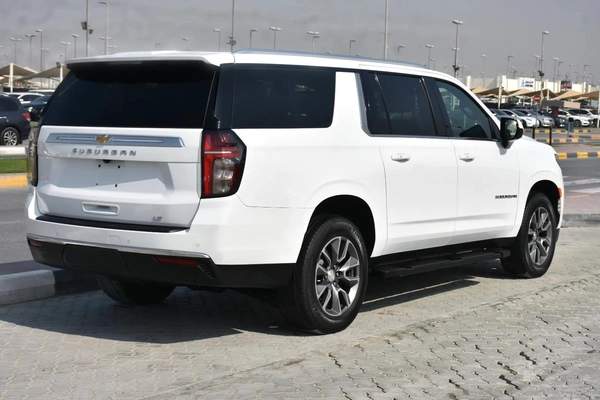 CHEVROLET SUBURBAN LT 6 SEATS 2022 | WHITE
