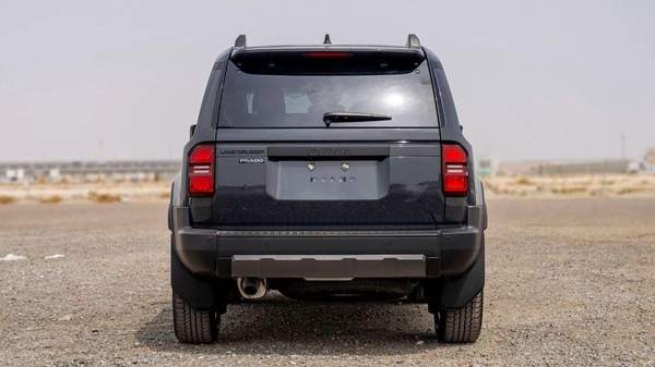 Toyota Prado Adventure Mono Tone 2.4T