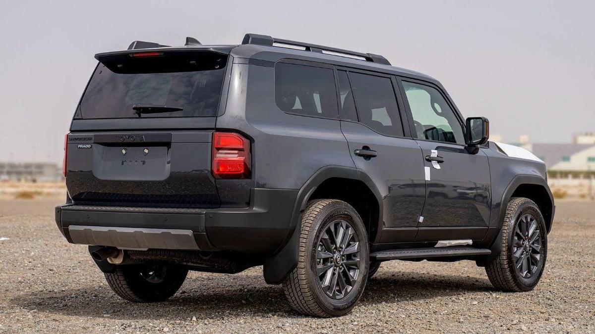 Toyota Prado Adventure Mono Tone 2.4T-3-3