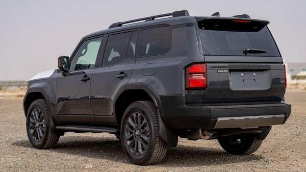 Toyota Prado Adventure Mono Tone 2.4T