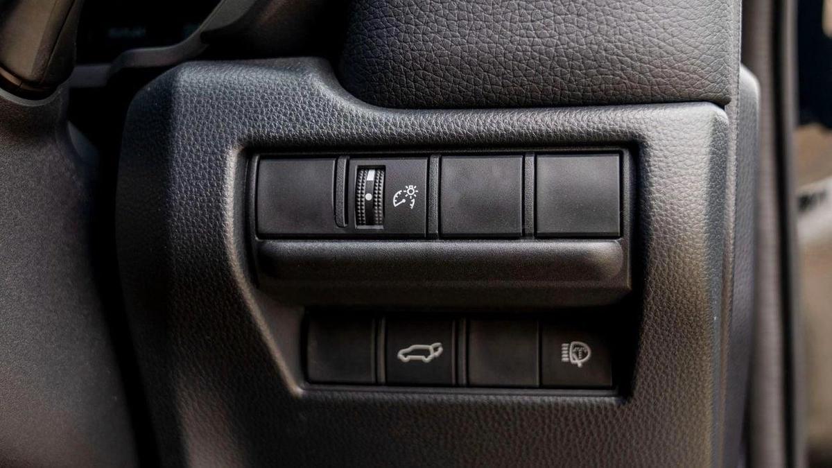 Toyota Prado Adventure Mono Tone 2.4T-11-11