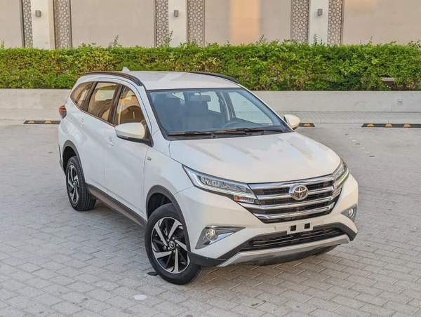 Toyota Rush 2022 GCC EX Prestine Condition Car Low KM Perfect Family 7 Seat SUV