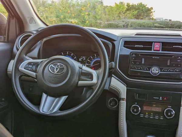 Toyota Rush 2022 GCC EX Prestine Condition Car Low KM Perfect Family 7 Seat SUV