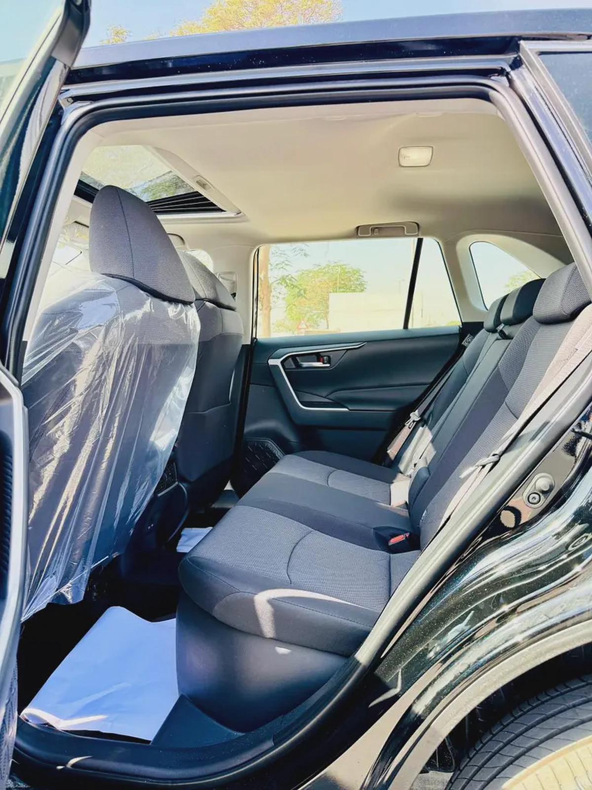 Toyota RAV4 2.5L Hybrid 2025 GCC 0 KM-9-9
