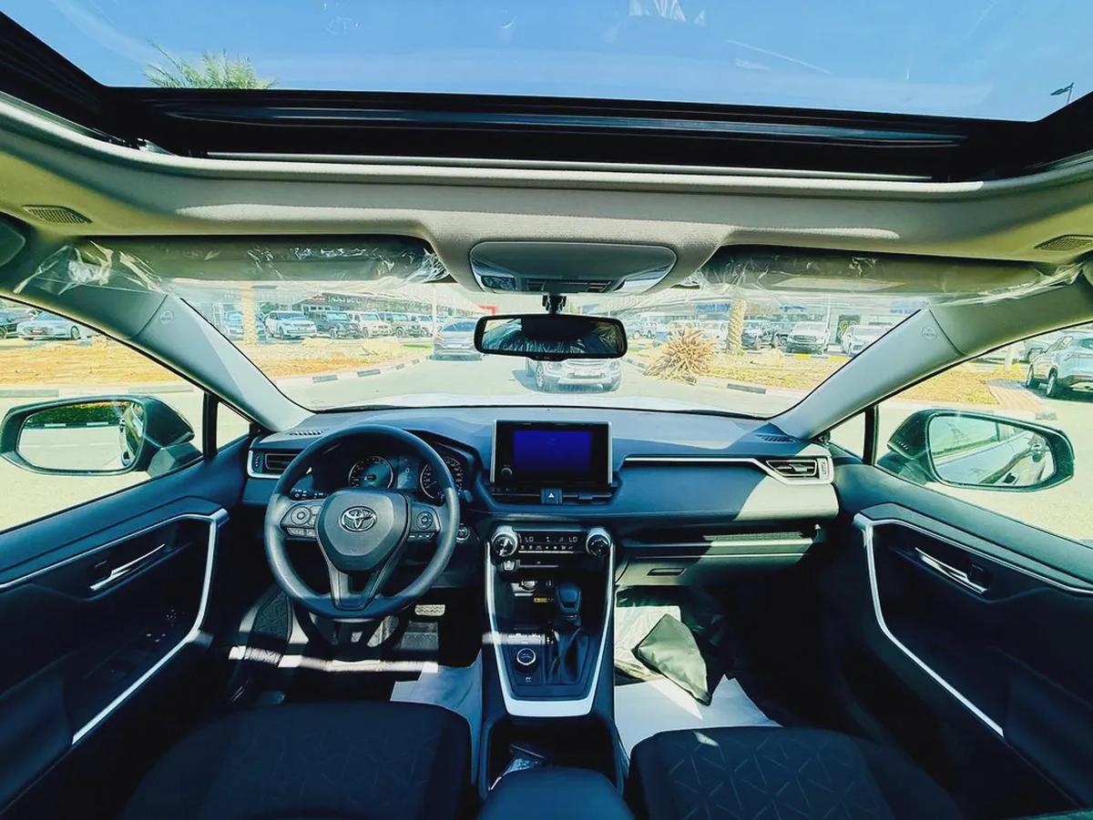 Toyota RAV4 2.5L Hybrid 2025 GCC 0 KM-12-12