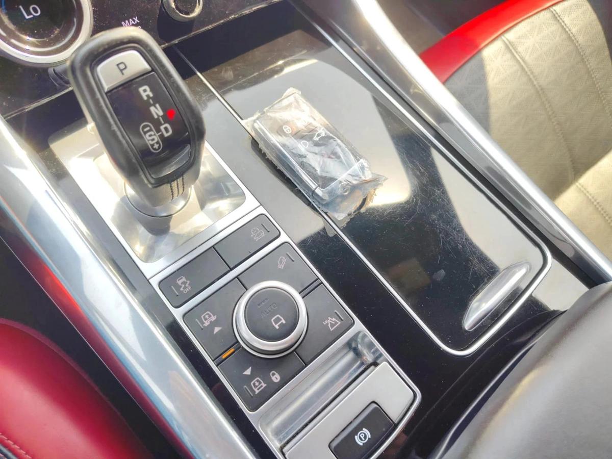 SPORTS AUTOBIOGRAPHY 2020 | WHITE-14-14