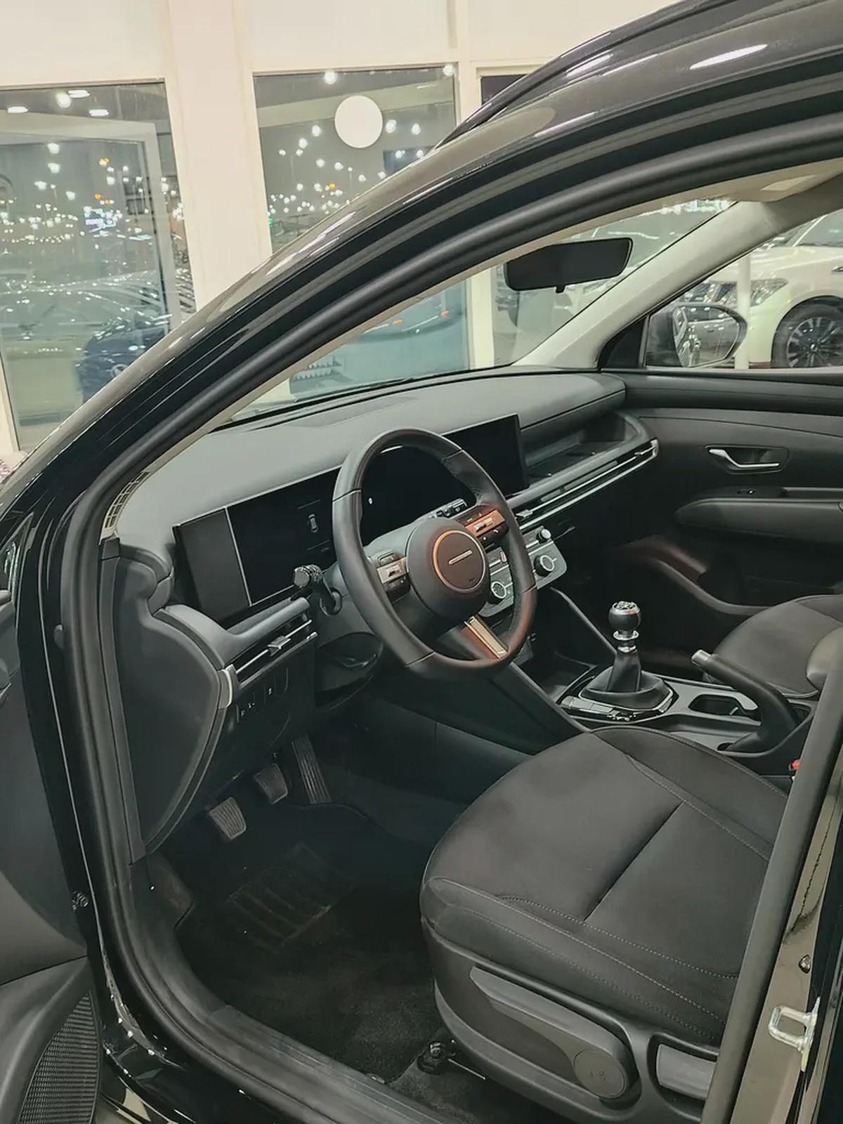 Hyundai Tcuson manual gear 2024-7-7