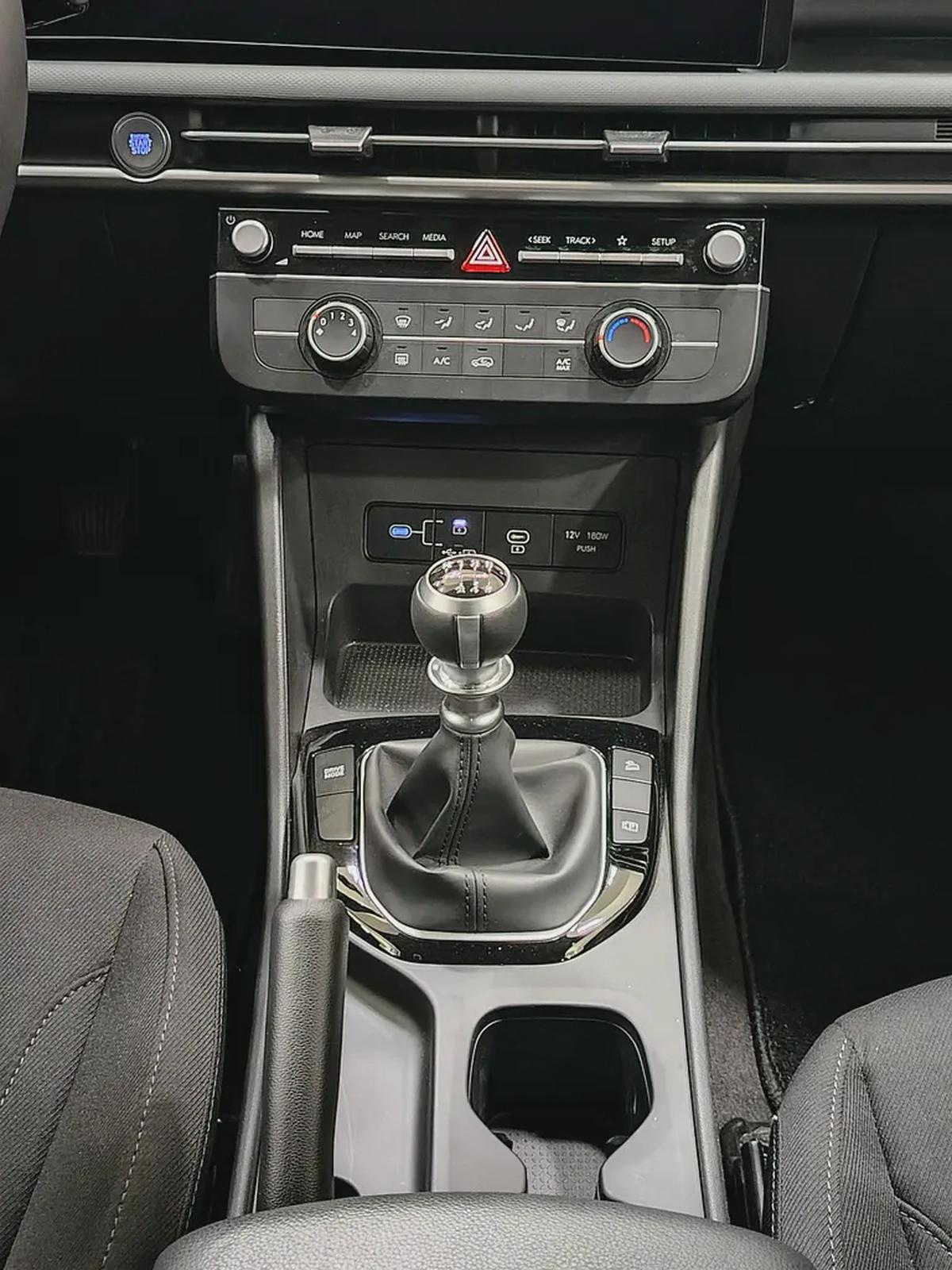 Hyundai Tcuson manual gear 2024-14-14