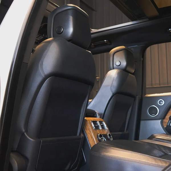 AED 2,682 pm • 0% Downpayment • Range Rover Vogue Supercharged • 1 Year Warranty