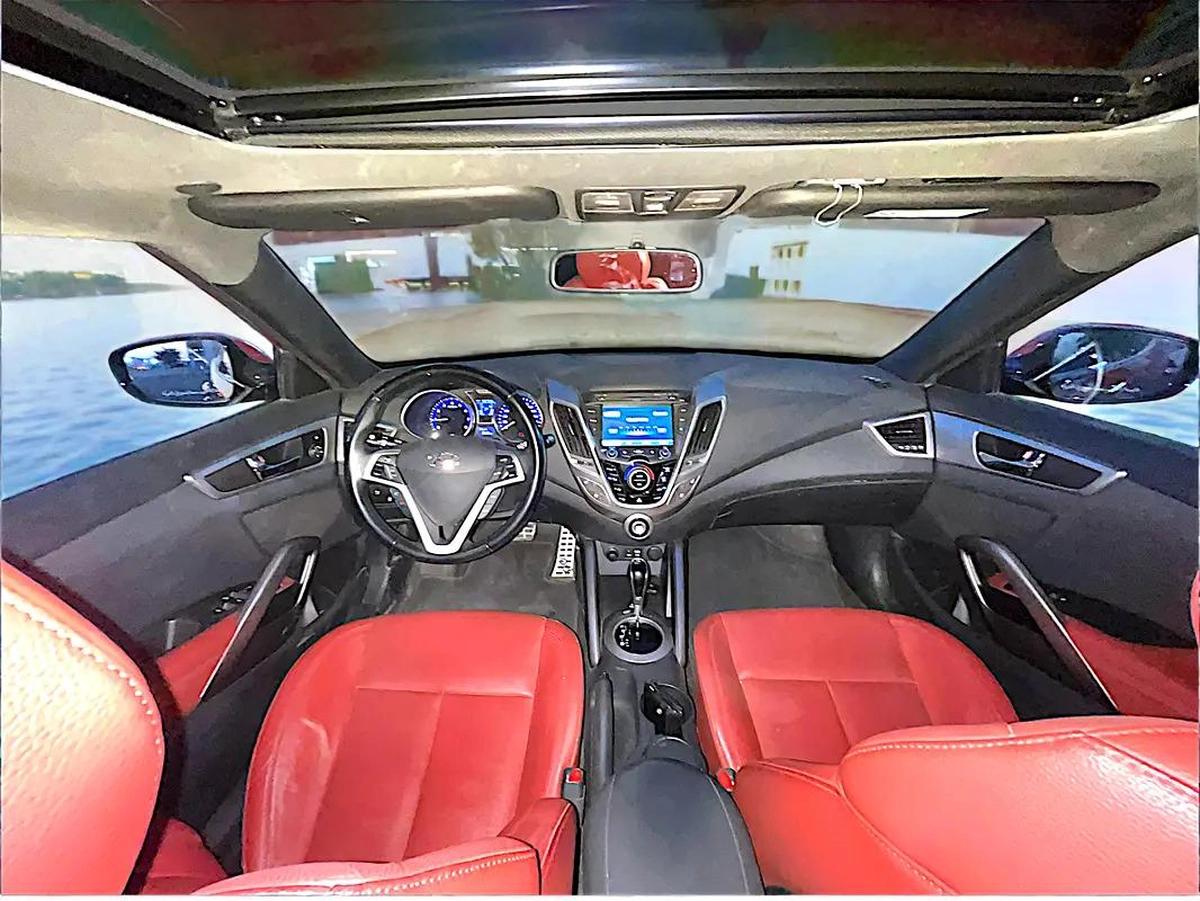 HYUNDAI | VELOSTER | GLS | 1.6L |2016 |GCC | EXCELLENT CONDITION-12-12