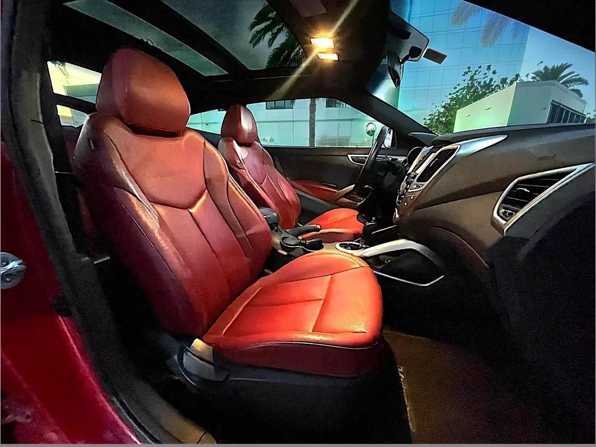HYUNDAI | VELOSTER | GLS | 1.6L |2016 |GCC | EXCELLENT CONDITION-19-19