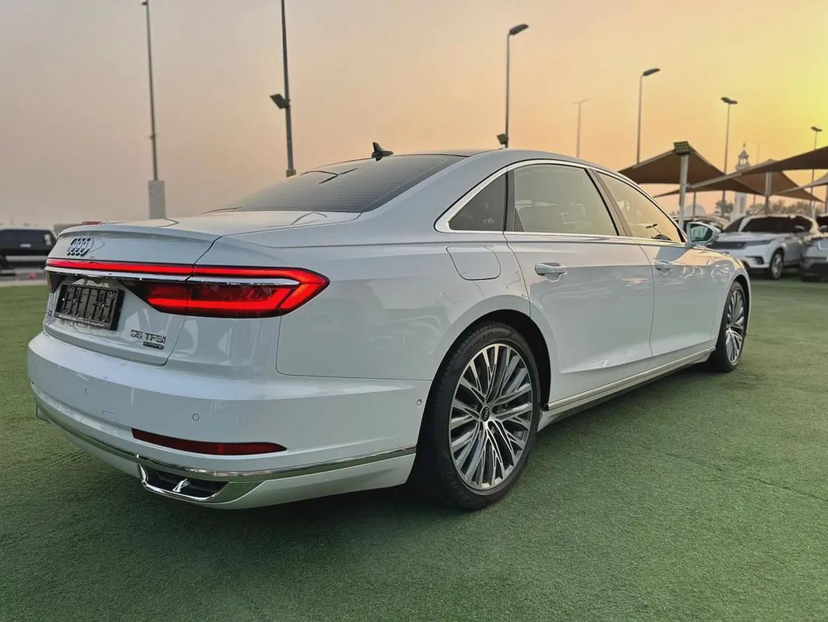 (2021) AUDI A8 //QUATTRO// GCC FULL OPTION -ORIGINAL PAINT--4-4