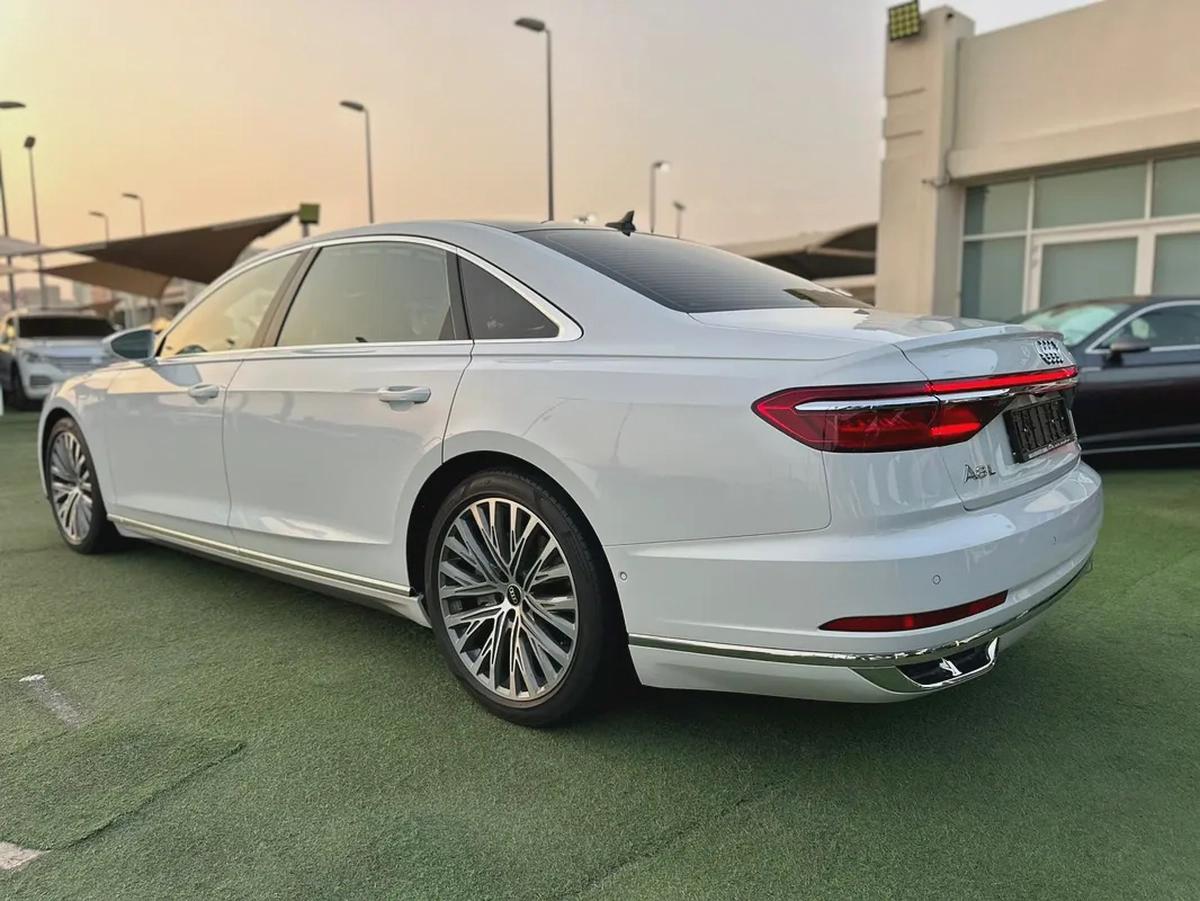 (2021) AUDI A8 //QUATTRO// GCC FULL OPTION -ORIGINAL PAINT--6-6