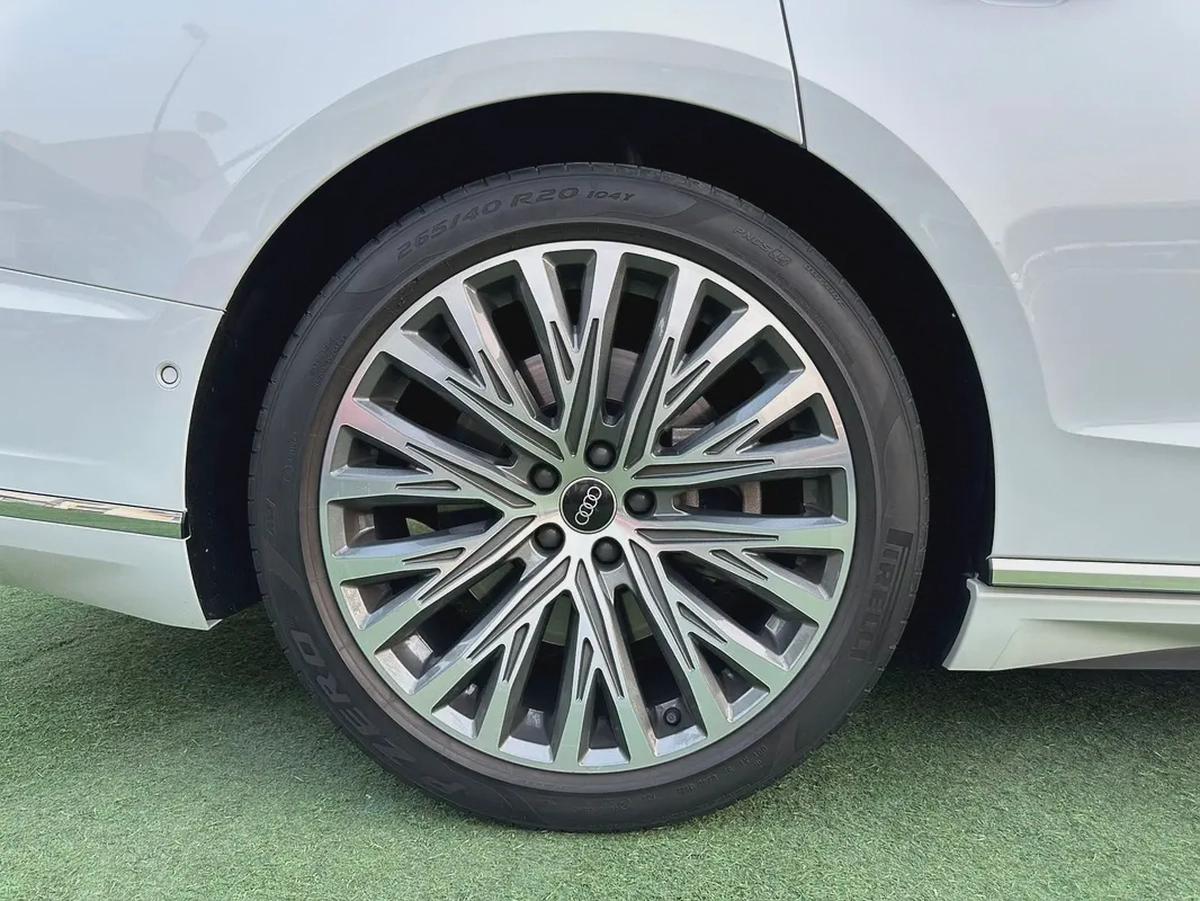 (2021) AUDI A8 //QUATTRO// GCC FULL OPTION -ORIGINAL PAINT--18-18