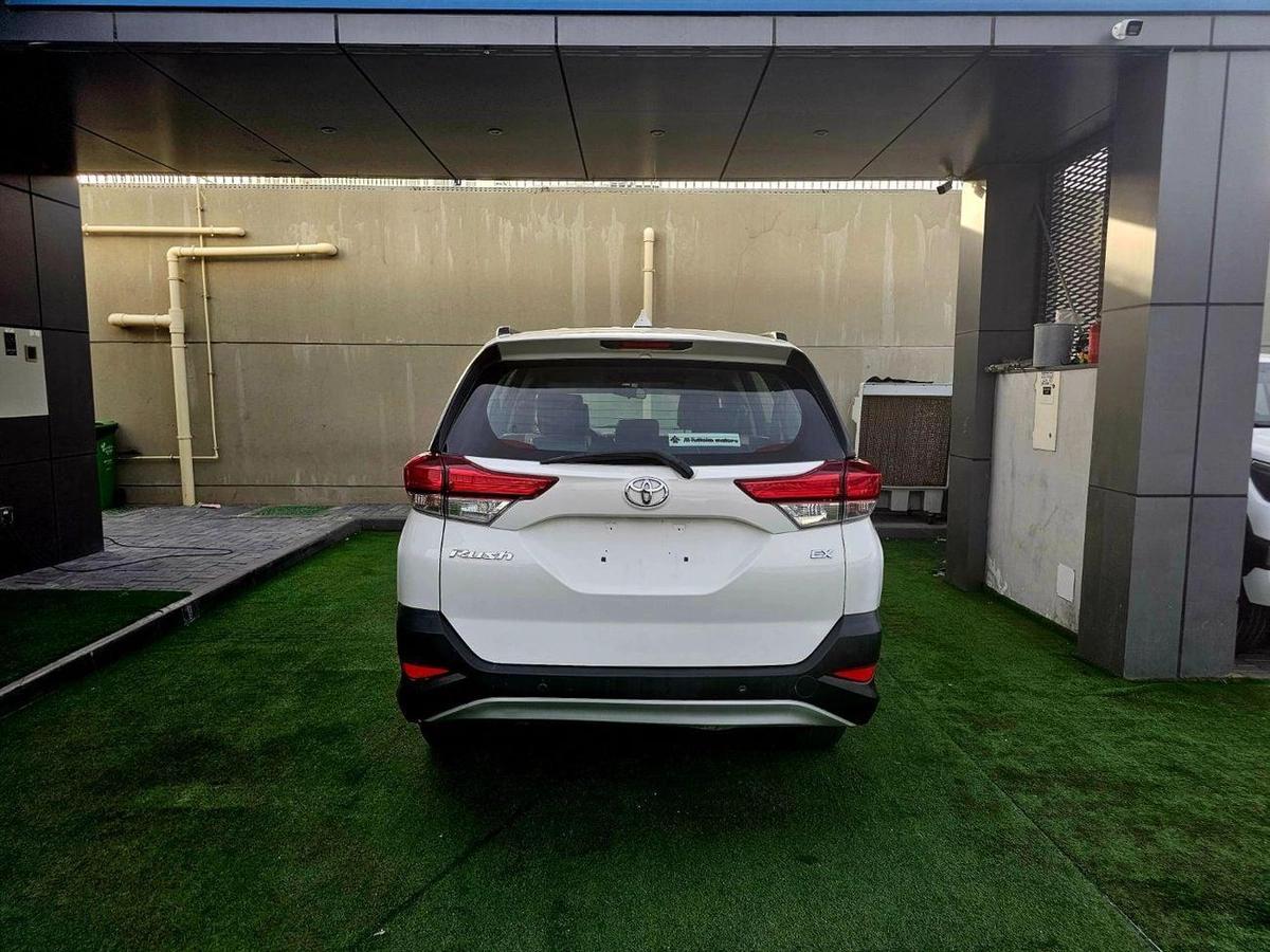 Toyota Rush EX/ PASSENGER 7 SEATS/ LOW MILEAGE-4-4