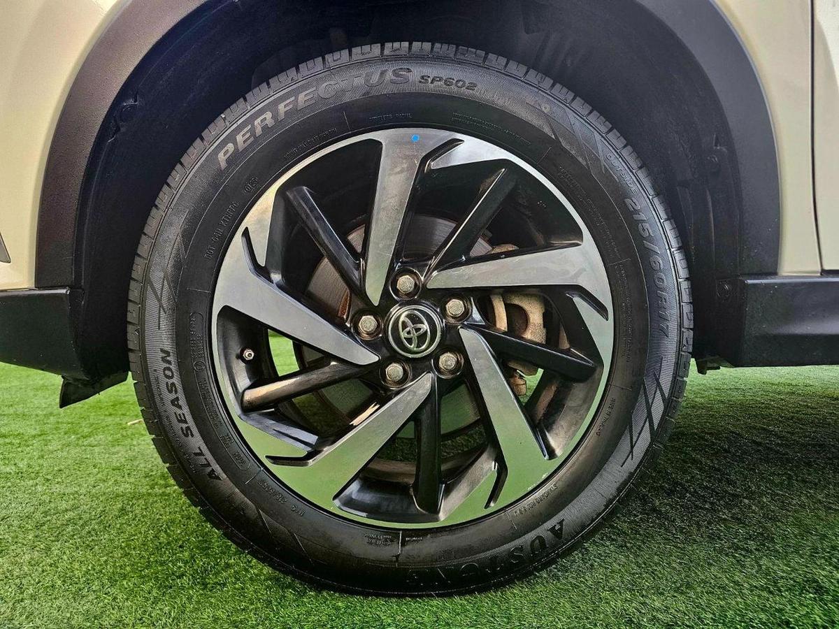 Toyota Rush EX/ PASSENGER 7 SEATS/ LOW MILEAGE-6-6