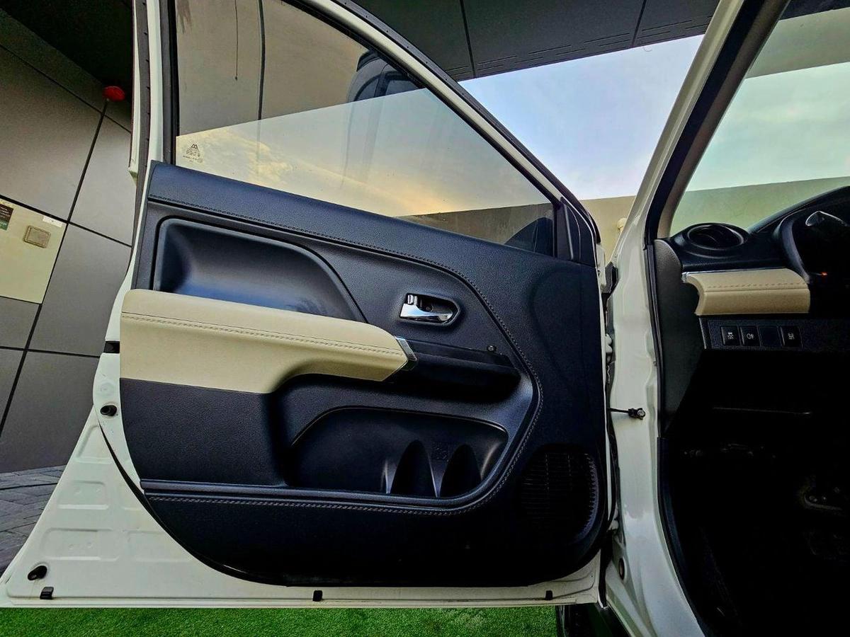 Toyota Rush EX/ PASSENGER 7 SEATS/ LOW MILEAGE-8-8