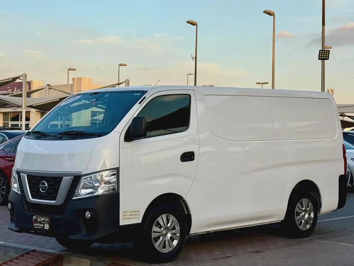 Nissan Urvan Standard 2022 - GCC Specs - Perfect for your Business!-1-1