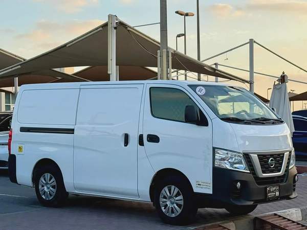 Nissan Urvan Standard 2022 - GCC Specs - Perfect for your Business!