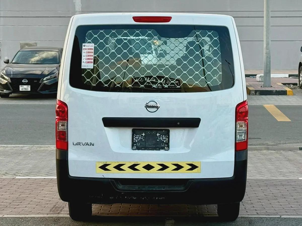 Nissan Urvan Standard 2022 - GCC Specs - Perfect for your Business!-5-5