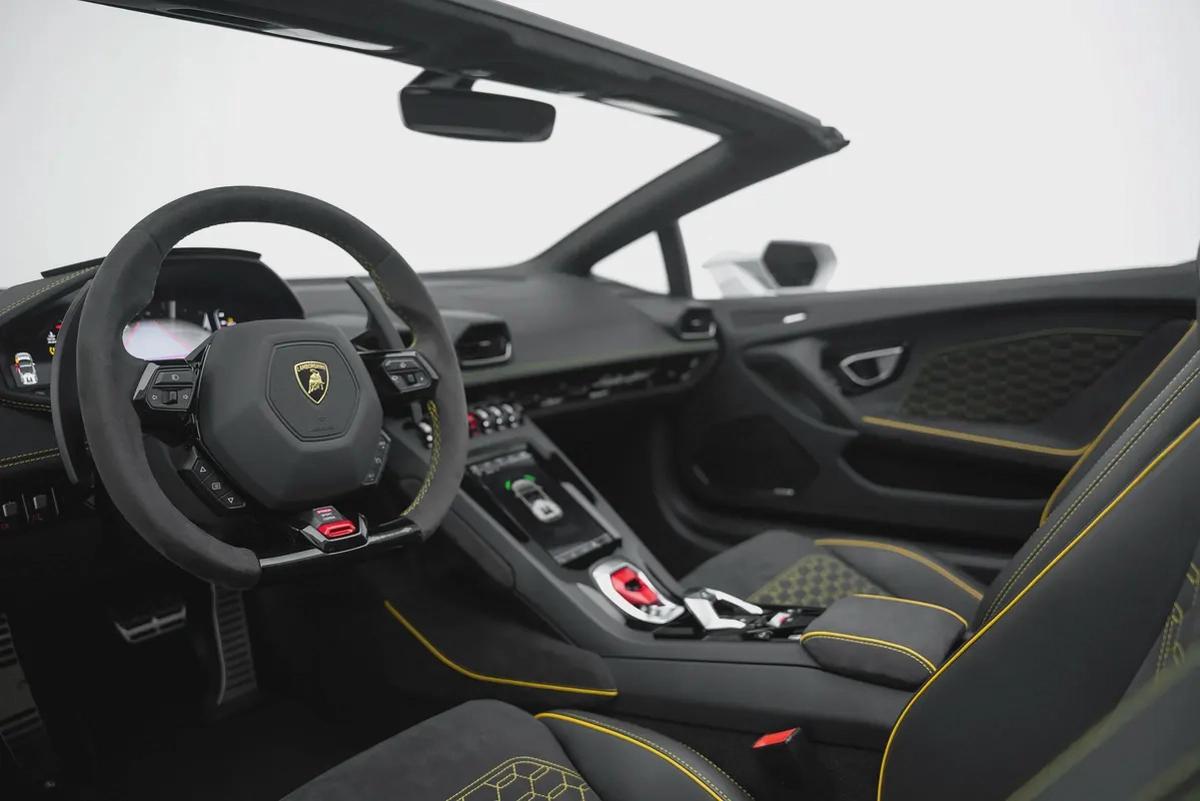 2021 LAMBORGHINI HURACAN EVO SPYDER-12-12