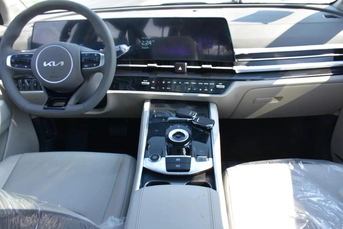 KIA SPORTAGE 1.5 TURBO LUXURY 2025 | GREY-3-3