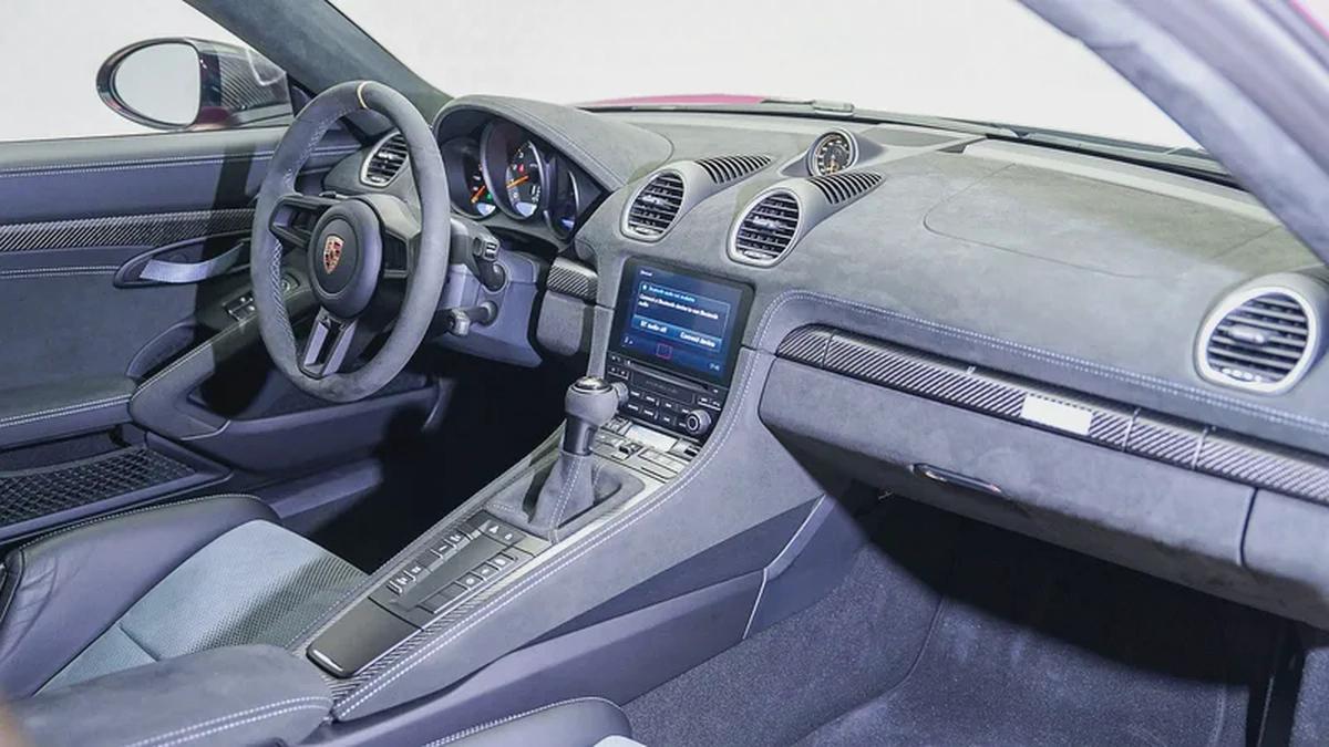 Special Offer | AED 11,675 PM | Warranty March 2027 | GCC | 2023 Porsche Cayman - GT4 RS Weissach-5-5