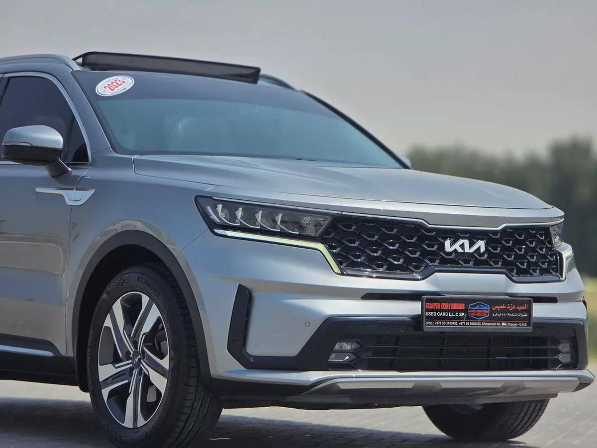 2023 Kia Sorento GT-Line, GCC Specs - Excellent Condition-3-3