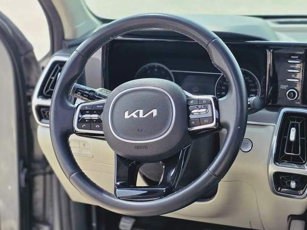 2023 Kia Sorento GT-Line, GCC Specs - Excellent Condition
