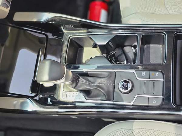 2023 Kia Sorento GT-Line, GCC Specs - Excellent Condition