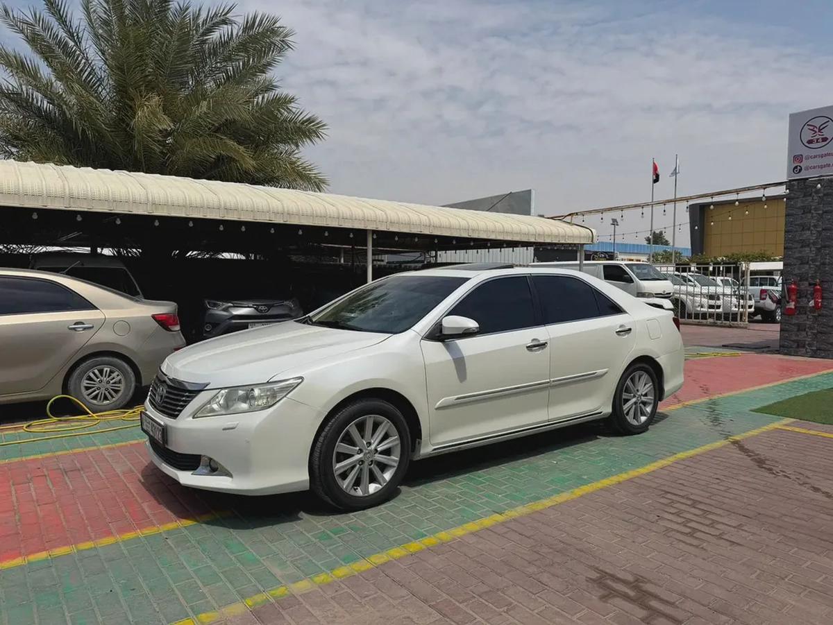 Toyota Aurion Limited 2014 - GCC Specs - Well Maintained-1-1