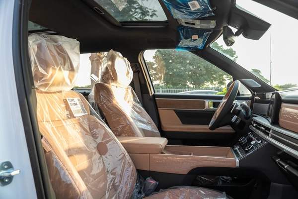 Hyundai Santa Fe Calligraphy 2024 | Luxury 7-Seater | GCC FOR EXPORT