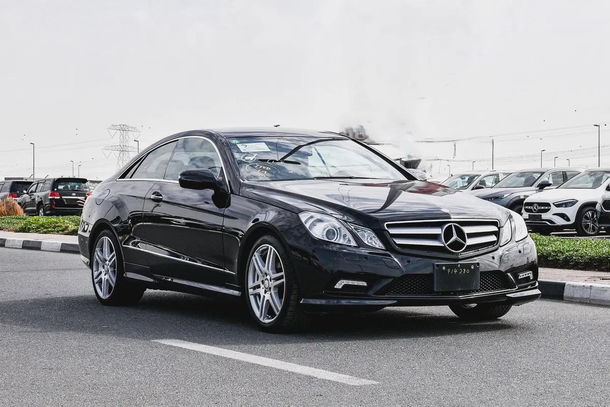2010 - BENZ E350 COUPE - SUPER CLEAN - LIKE NEW - ONLY 33,000 KM-0-0