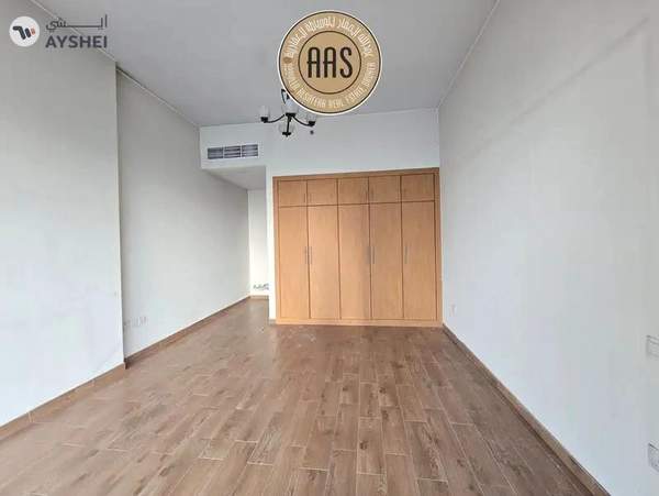 One Bed Apartment Chiller Free __ Balcony Open View