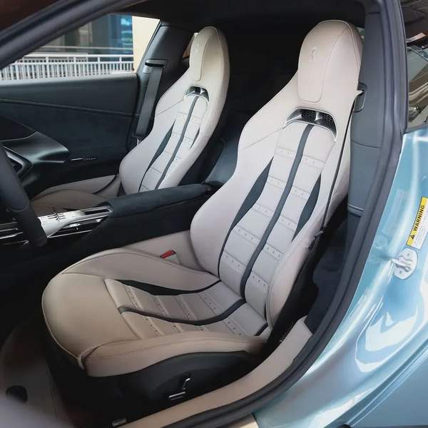 2025 FERRARI 12CILINIDRI ( CARBON BODY KIT ) BRAND NEW