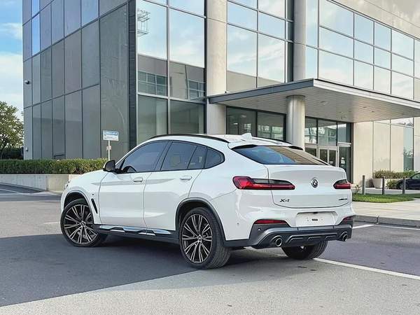 AED 1586 P.M | BMW X4 xDrive30i M Sport 2019 GCC Specs
