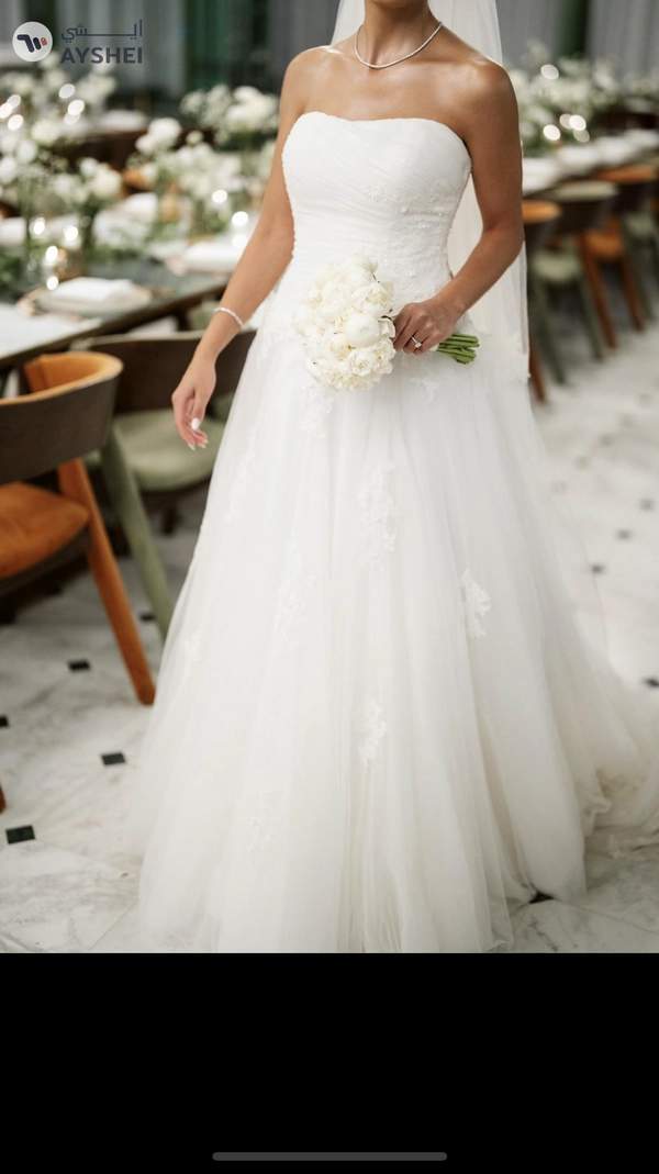 Elegant Wedding Dress + Matching Veil for Sale